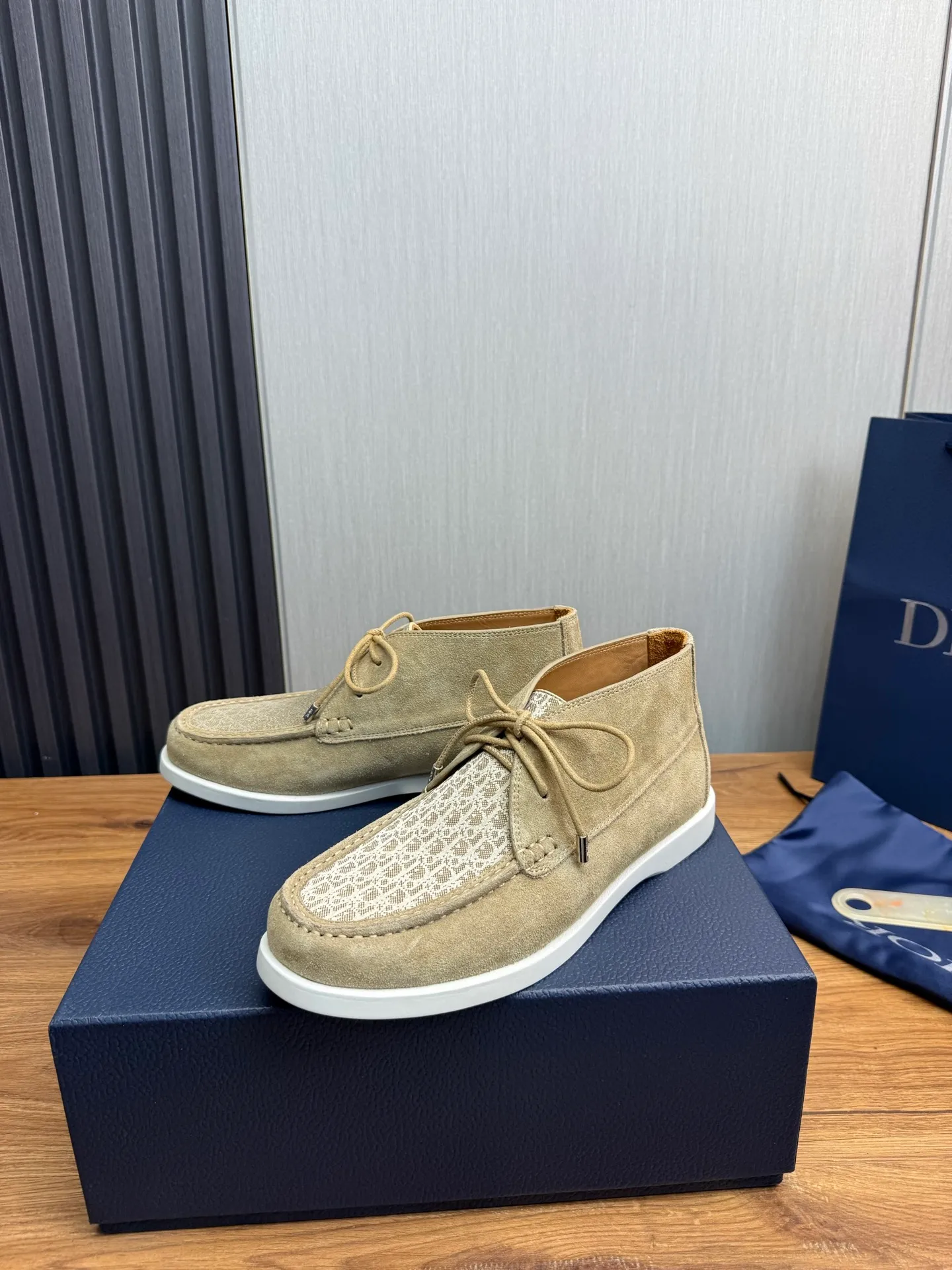 Factory price 620💰 [Dior] Men’s official website na hot sale🔥Imported cowhide + cowhide lining. Original rubber wear-resistant outsole. High quality shipment ⬆️Code number 38-44, (45 customized)